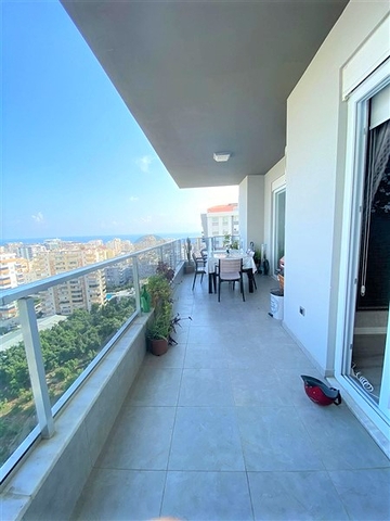 Продается пентхаус 4+1 в районе Махмутлар