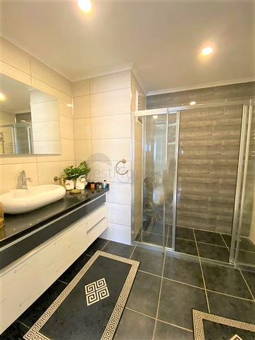 Продается пентхаус 4+1 в районе Махмутлар