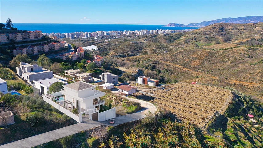 Вилла с видом на море 5+1 в районе Каргыджак