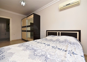 Трехкомнатная квартира с большой кухней