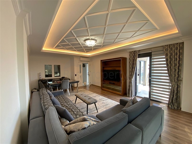 Стильная квартира с видом на море в районе Клеопатра