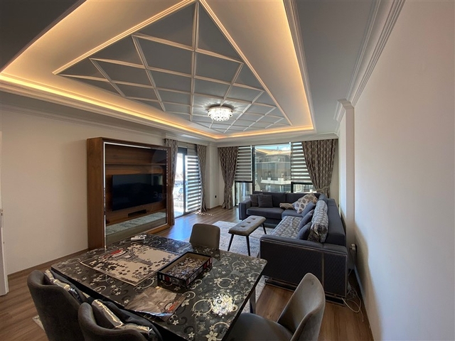 Стильная квартира с видом на море в районе Клеопатра