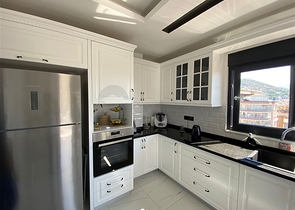 Стильная квартира с видом на море в районе Клеопатра