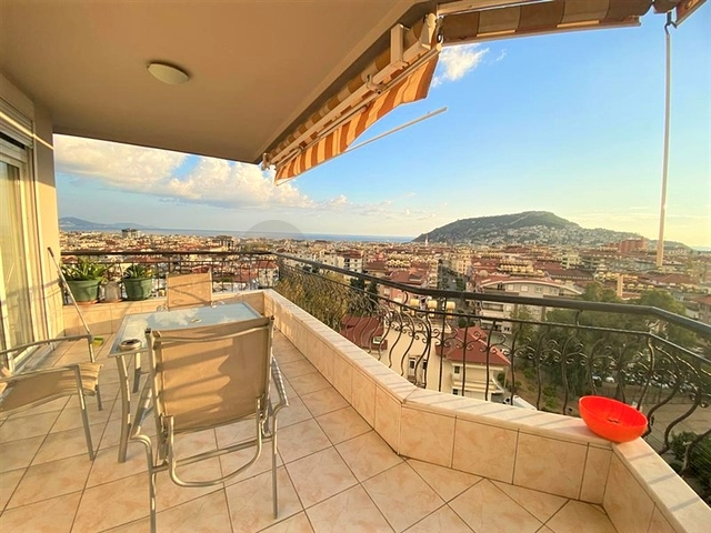 Пентхаус 5+1 в центре Алании