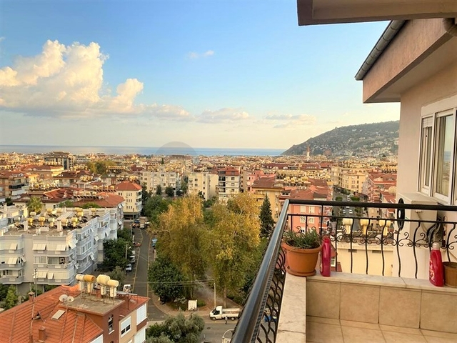 Пентхаус 5+1 в центре Алании