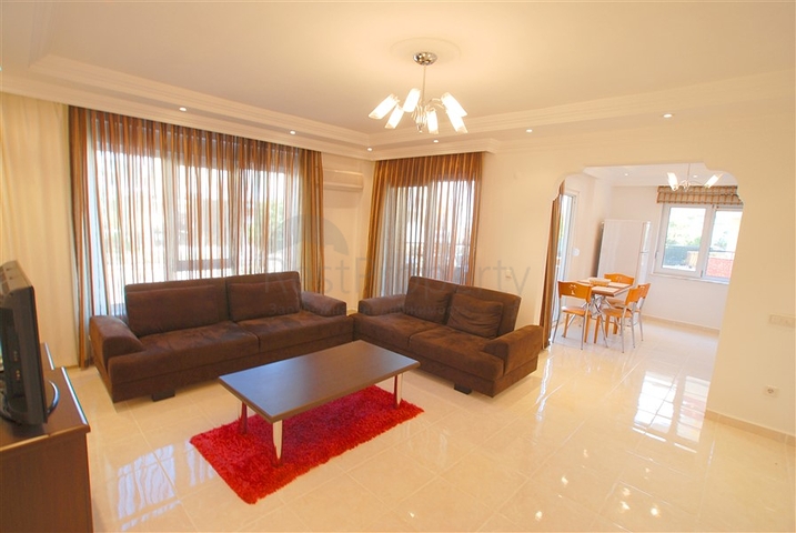 Просторная квартира 2+1 в 300 метрах от моря