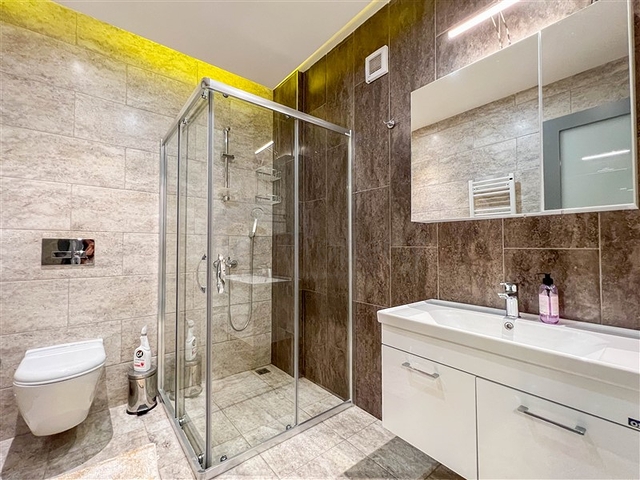 Великолепная квартира планировкой 3+1 в районе Оба