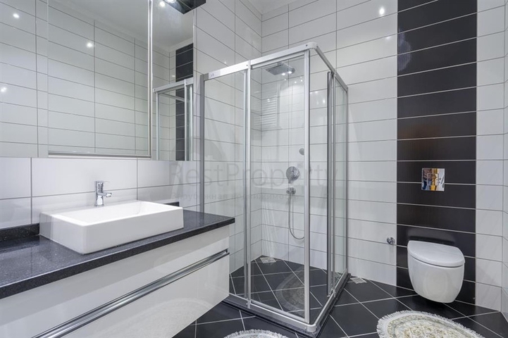 Большой пентхаус 5+1 в европейском районе Оба 