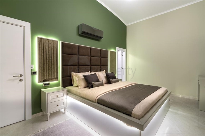 Большой пентхаус 5+1 в европейском районе Оба 