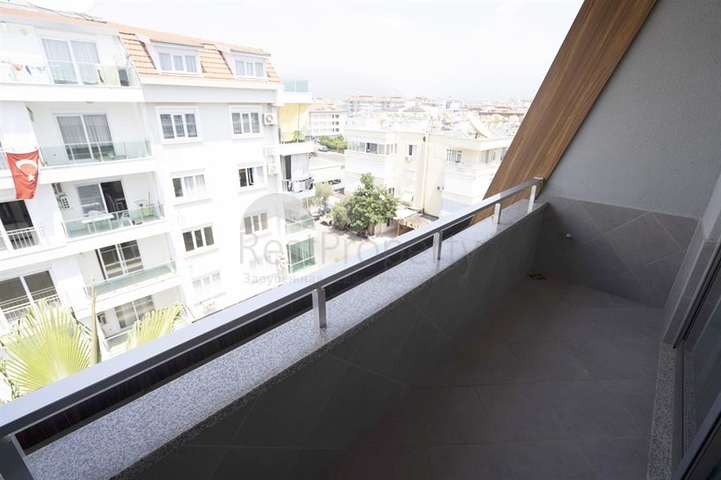 Большой пентхаус 5+1 в европейском районе Оба 