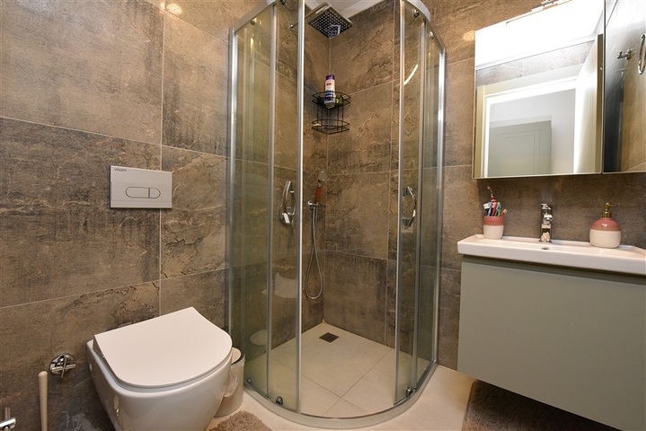 Просторные апартаменты в Кестель