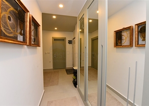 Просторные апартаменты в Кестель