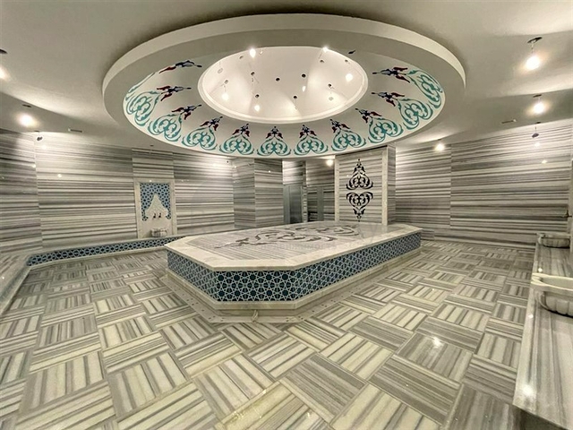 Квартира 2+1 в комплексе на первой береговой линии в Каргыджаке.