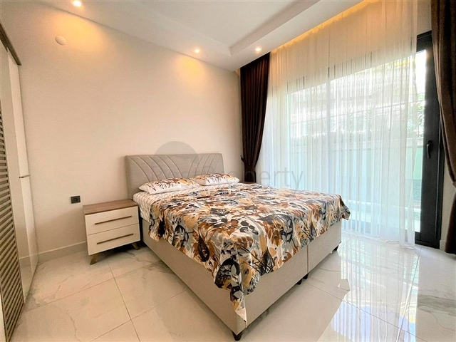 Квартира 2+1 в комплексе на первой береговой линии в Каргыджаке.