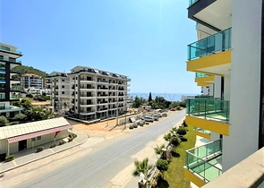 Квартира 2+1 в комплексе на первой береговой линии в Каргыджаке.