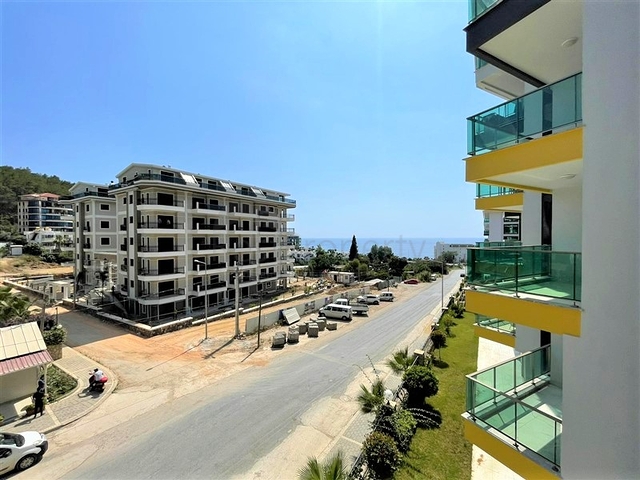 Меблированная квартира планировкой 1+1 в комплексе премиум класса