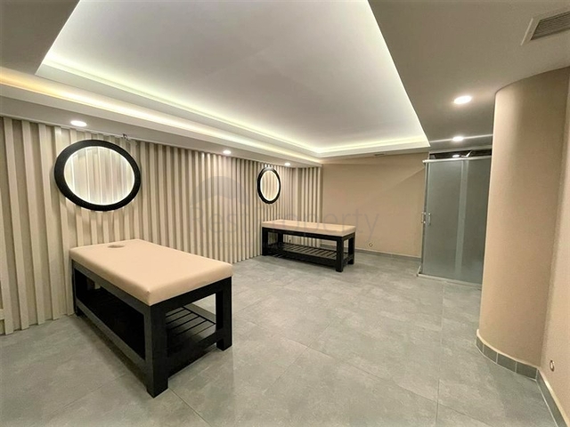 Меблированная квартира планировкой 1+1 в комплексе премиум класса