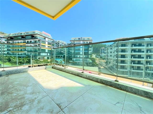 Меблированная квартира планировкой 1+1 в комплексе премиум класса