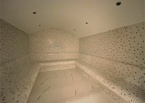 Меблированная квартира планировкой 1+1 в комплексе премиум класса