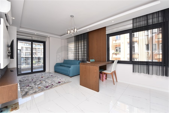 Квартира 1+1 в центре Алании в 300 м от моря по привлекательной цене