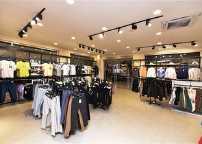 Коммерческие помещения в торговом центре в районе Окурджалар 