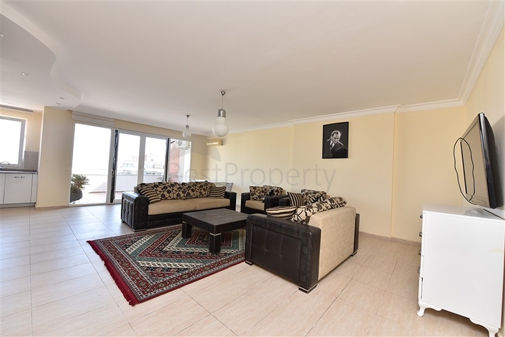 Квартира 3+1 в жилом комплексе с отельной инфраструктурой в Тосмуре