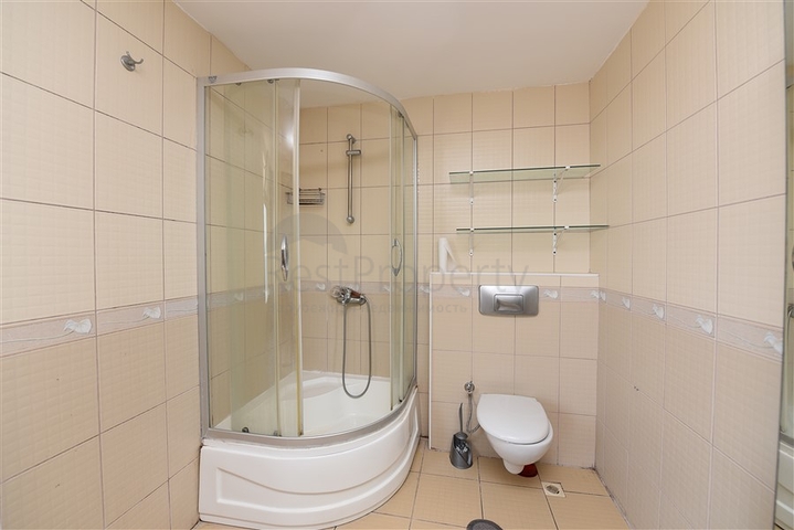 Квартира 3+1 в жилом комплексе с отельной инфраструктурой в Тосмуре