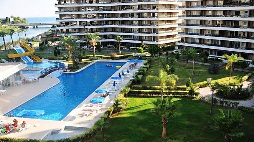 Квартира 3+1 в жилом комплексе с отельной инфраструктурой в Тосмуре