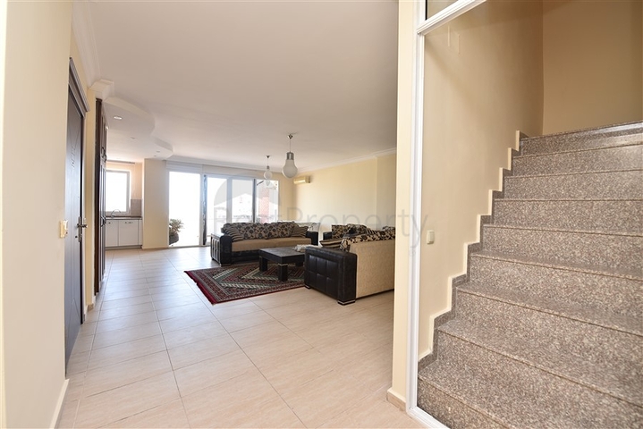 Квартира 3+1 в жилом комплексе с отельной инфраструктурой в Тосмуре