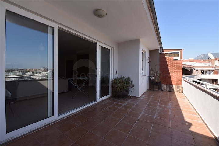 Квартира 3+1 в жилом комплексе с отельной инфраструктурой в Тосмуре