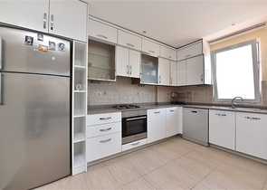 Квартира 3+1 в жилом комплексе с отельной инфраструктурой в Тосмуре