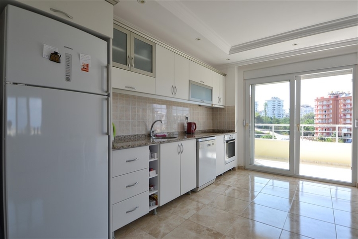 Квартира 2+1 с видом на море в районе Тосмур