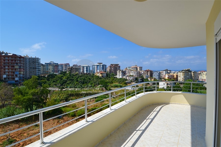 Квартира 2+1 с видом на море в районе Тосмур