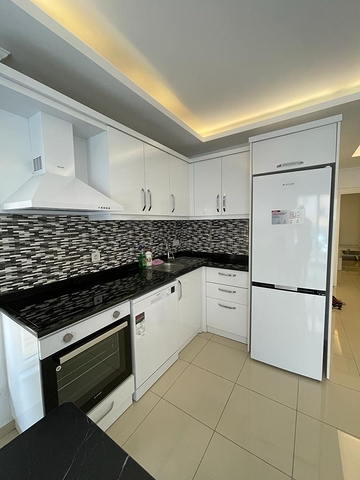 Меблированная двухкомнатная квартира в районе Клеопатра