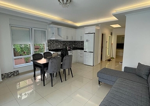 Меблированная двухкомнатная квартира в районе Клеопатра