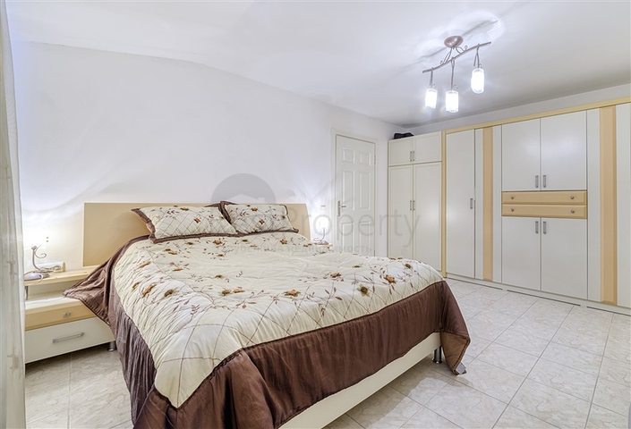 Просторный пентхаус в центре Аланья