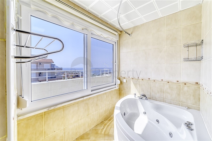 Пентхаус в районе Махмутлар