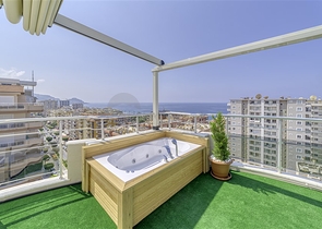 Пентхаус в районе Махмутлар