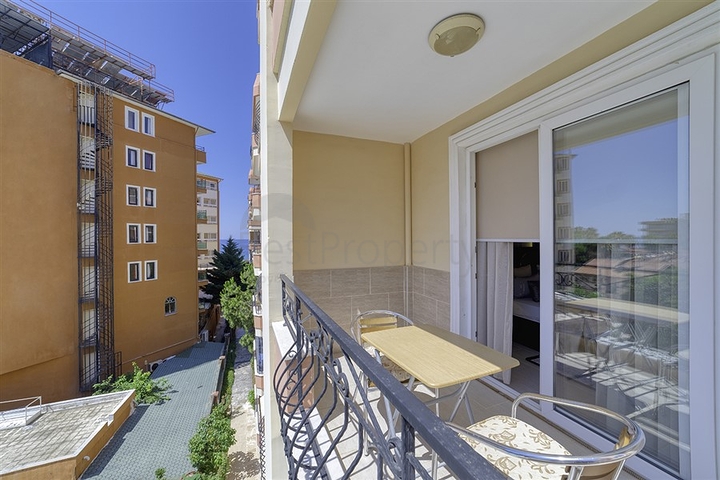 Апартаменты 2+1 на первой береговой в Махмутларе