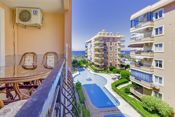 Апартаменты 2+1 на первой береговой в Махмутларе