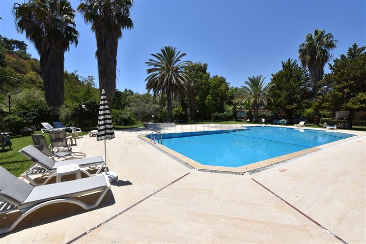 Просторная вилла 7+1 в районе Кестель