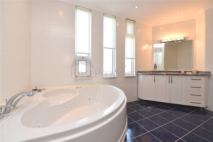 Просторная вилла 7+1 в районе Кестель