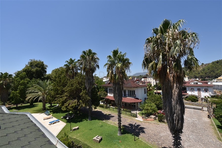 Просторная вилла 7+1 в районе Кестель