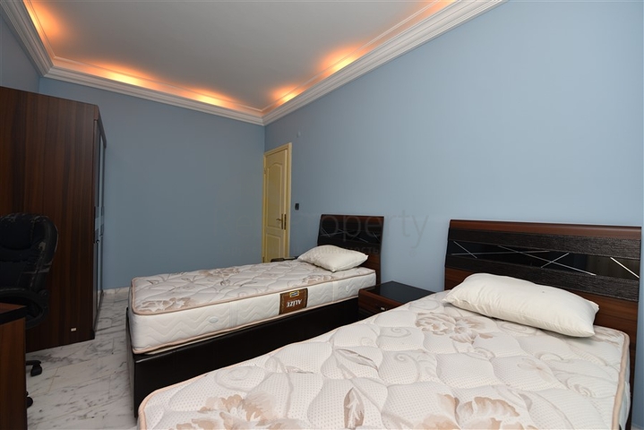 Просторная вилла 7+1 в районе Кестель