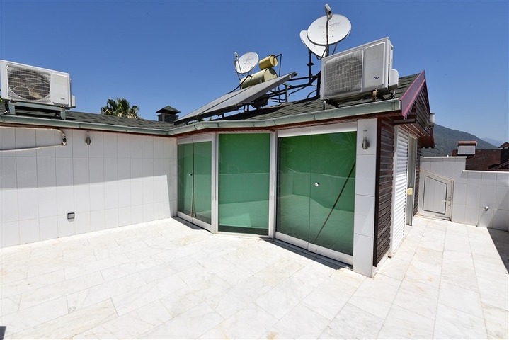 Просторная вилла 7+1 в районе Кестель