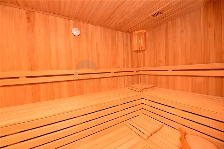 Просторная вилла 7+1 в районе Кестель