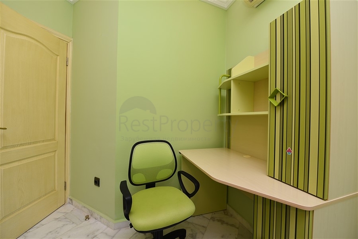 Просторная вилла 7+1 в районе Кестель