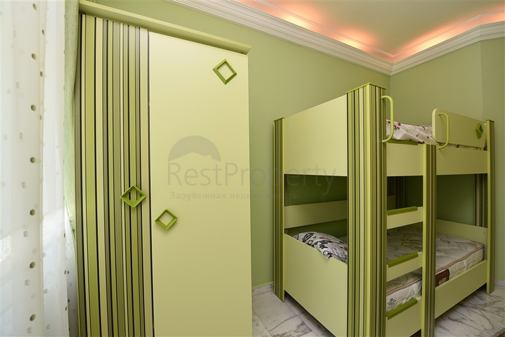 Просторная вилла 7+1 в районе Кестель