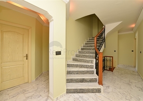 Просторная вилла 7+1 в районе Кестель