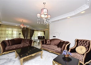 Просторная вилла 7+1 в районе Кестель